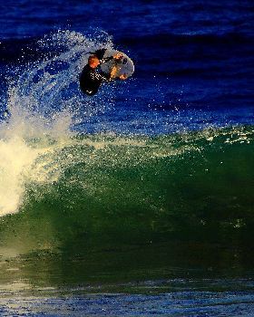 Kitesurfing
