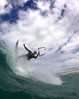 Kitesurfing