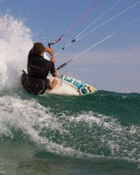 Kitesurfing