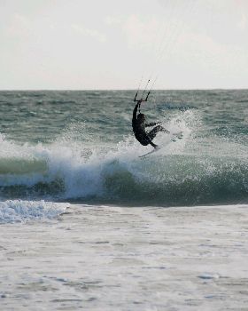 Kitesurfing