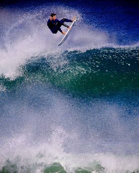 Kitesurfing