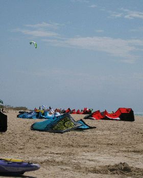Kitesurfing