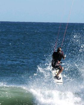 Kitesurfing