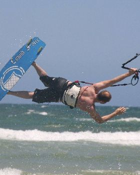 Kitesurfing