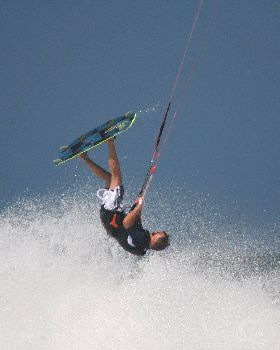 Kitesurfing
