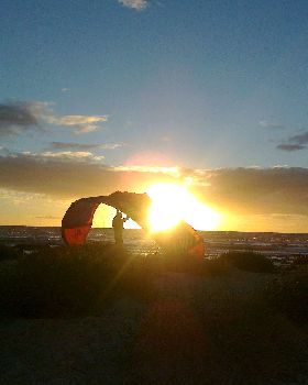 Kitesurfing