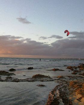 Kitesurfing