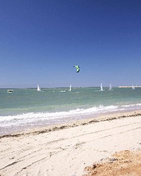 Kitesurfing