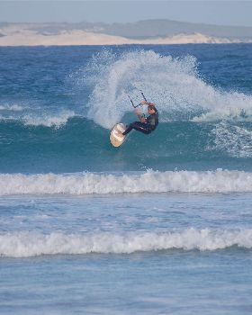 Kitesurfing