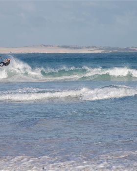 Kitesurfing