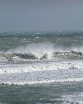 40+ knots tai road
