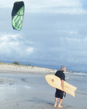 Kitesurfing