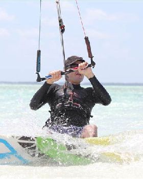 Kitesurfing