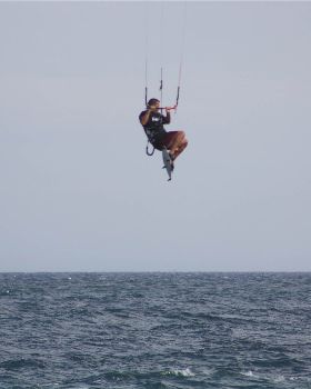 Kitesurfing