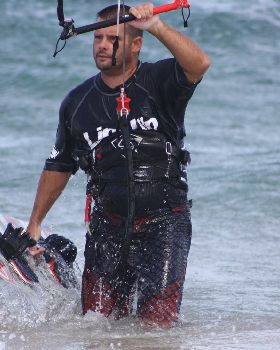 Kitesurfing