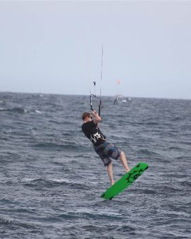 Kitesurfing