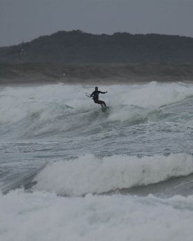 Kitesurfing