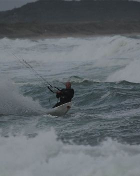 Kitesurfing