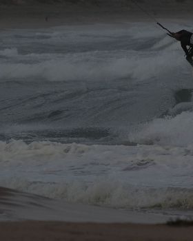 Kitesurfing