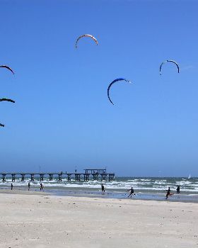 Kitesurfing