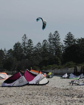 Kitesurfing