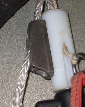 Slingshot cleat holder 001