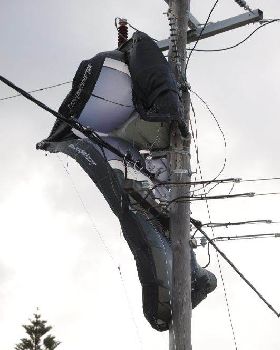 Kite up a power pole