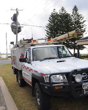 Kite up a power pole