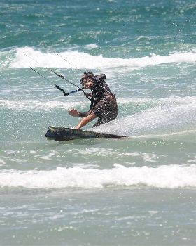 byron northerlies...... wind waves and fun.....
