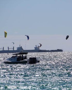 Kitesurfing