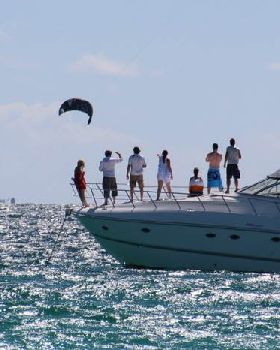 Kitesurfing