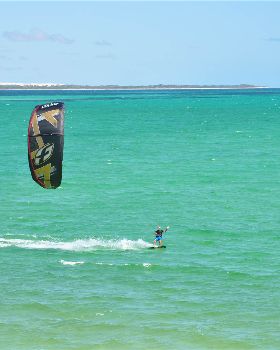 Kitesurfing
