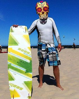 Kitesurfing