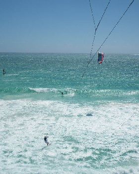 Kitesurfing in West Oz