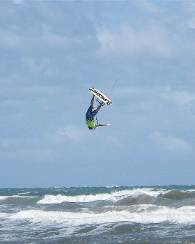 Kitesurfing