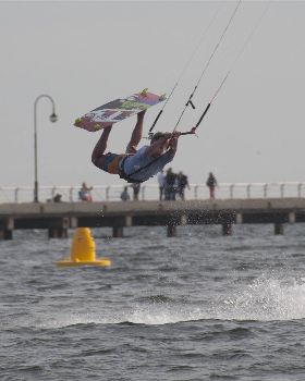 Kitesurfing