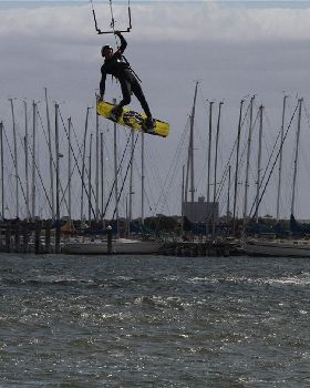 Kitesurfing