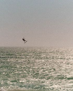 Kitesurfing