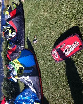 Kitesurfing