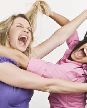 fighting-women
