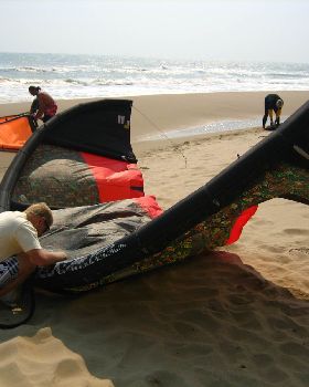 Kitesurfing