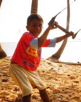 young future champ putting in the trainer kite time...