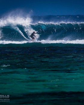 Ian Kitesurfing