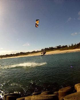 Brad Hill kiting glass on 8m