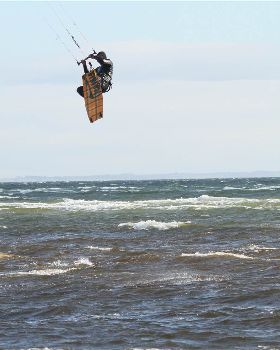 Kitesurfing