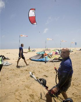 Kitesurfing
