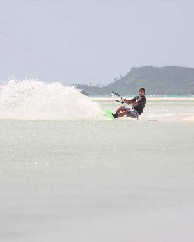 Kitesurfing