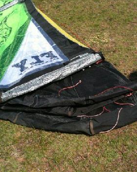 Kitesurfing