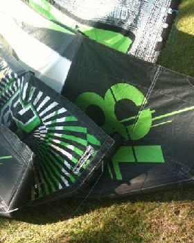 Kitesurfing