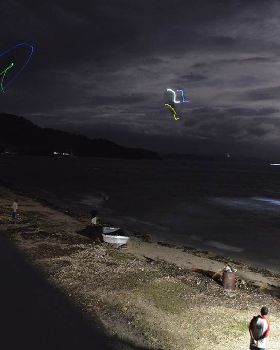 Kitesurfing